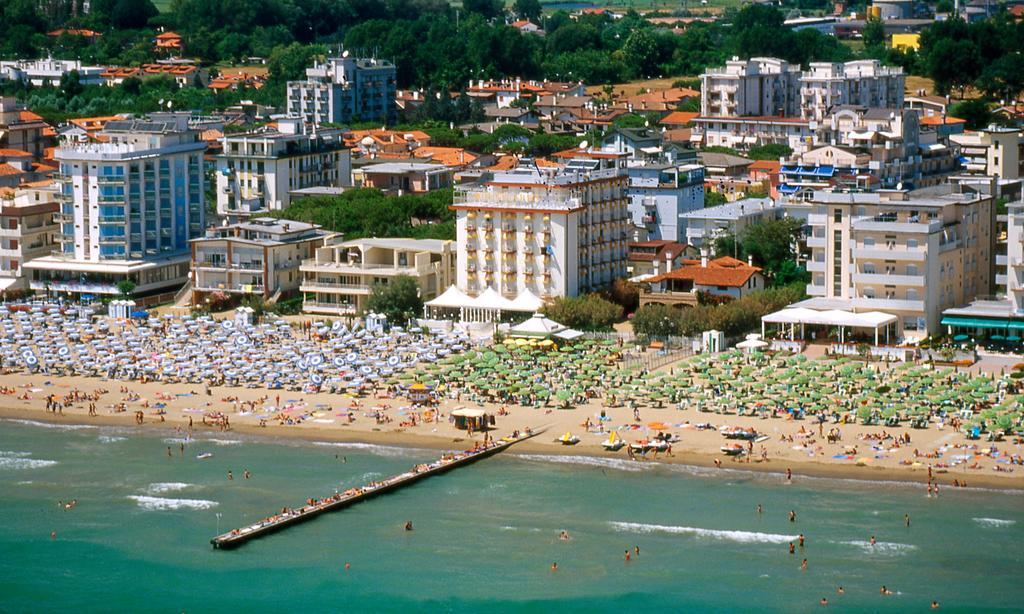 Hotel Toledo Lido di Jesolo Bagian luar foto